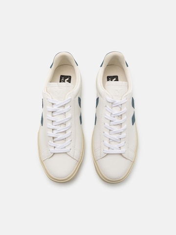 Veja Nízke tenisky 'Campo' - Biela