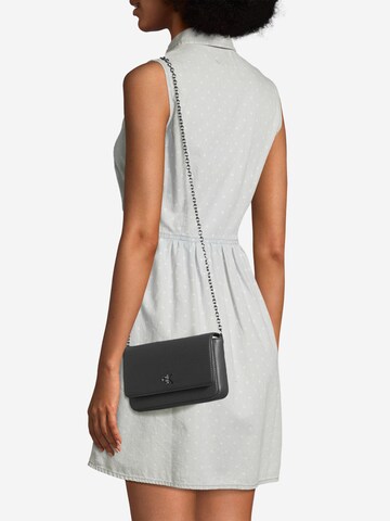 Calvin Klein Jeans Crossbody Bag in Black