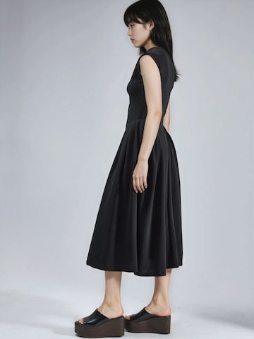 Busem Dress in Black