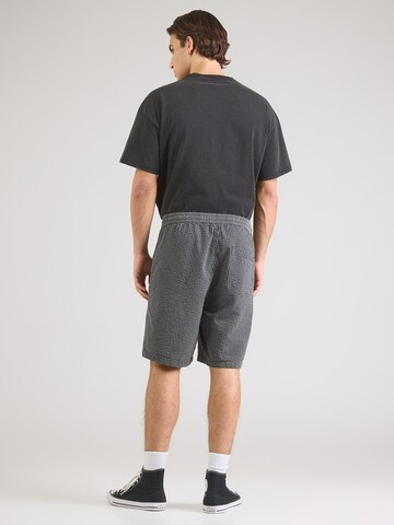 Iriedaily Ohlapna forma Hlače 'Seekah' | črna barva