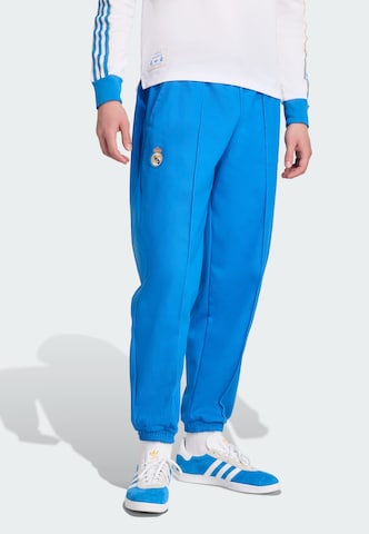 Effilé Pantalon 'Real Madrid Terrace Icons' ADIDAS ORIGINALS en bleu : devant