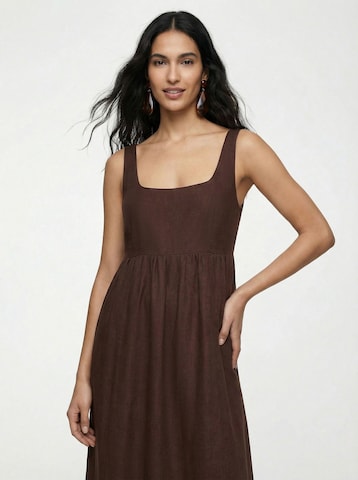 KAVAZI Kleid in Braun: Vorderseite