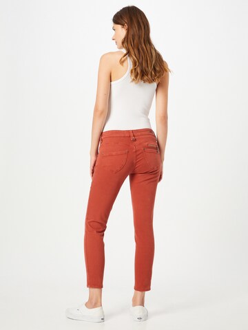 Slimfit Pantaloni 'Alexa' di FREEMAN T. PORTER in rosso