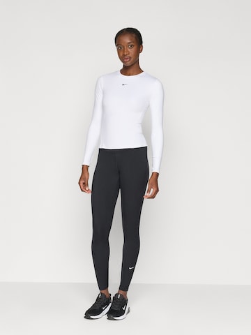 NIKE Funkcionalna majica 'ONE' | bela barva