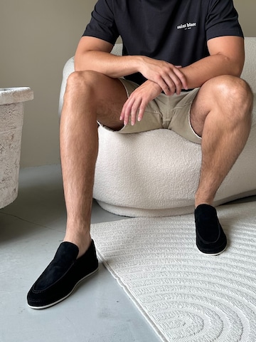 Dutch'D Slipper 'Refine (Size runs small, order one size up)'‌‌‌‌ in Schwarz: Vorderseite