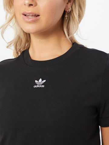 ADIDAS ORIGINALS T-shirt i svart