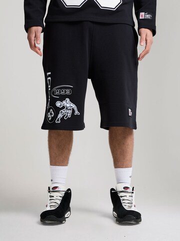 AND1regular Hlače 'On Court Applique' - crna boja: prednji dio