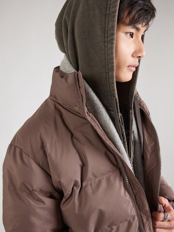 Giacca di mezza stagione 'Cole' di WEEKDAY in marrone