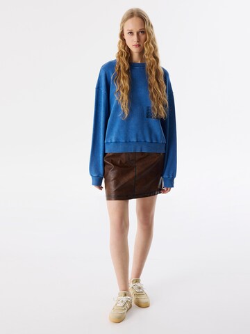 Twist Sweatshirt in Blauw