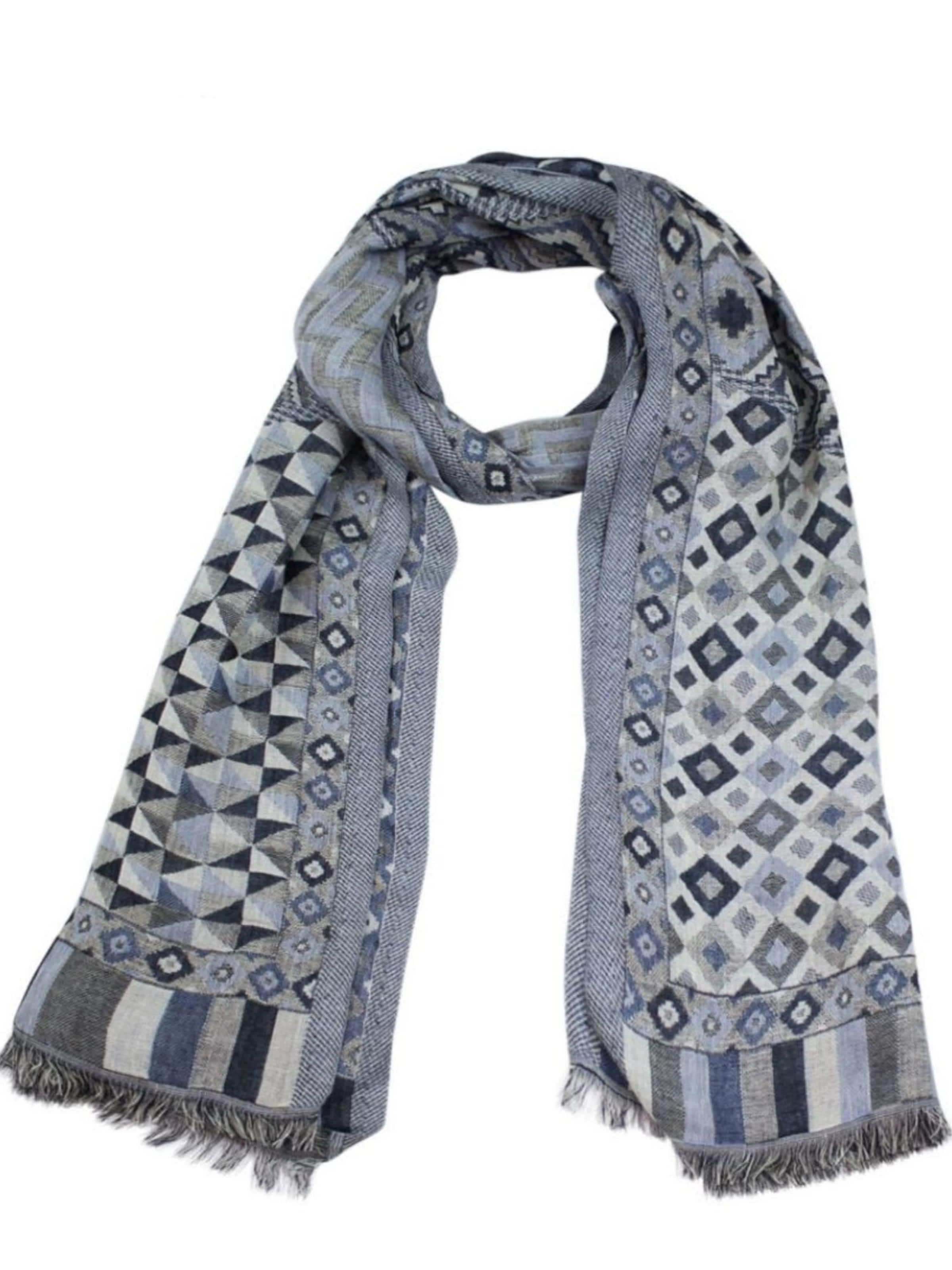 Sunsa Wrap 'Sunsa' in Blue: front