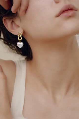 Orecchini di Victoria Hyde in oro: frontale