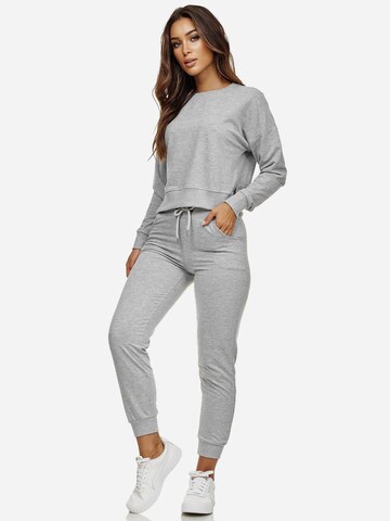Survêtement 'F201' Tazzio en gris : devant