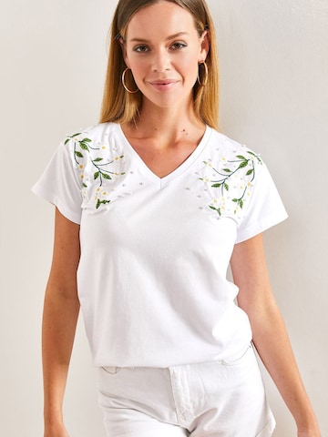 Bianco Lucci Shirt in White: front