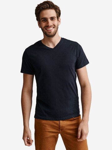 TATUUM Shirt 'LUCK' in Blue: front