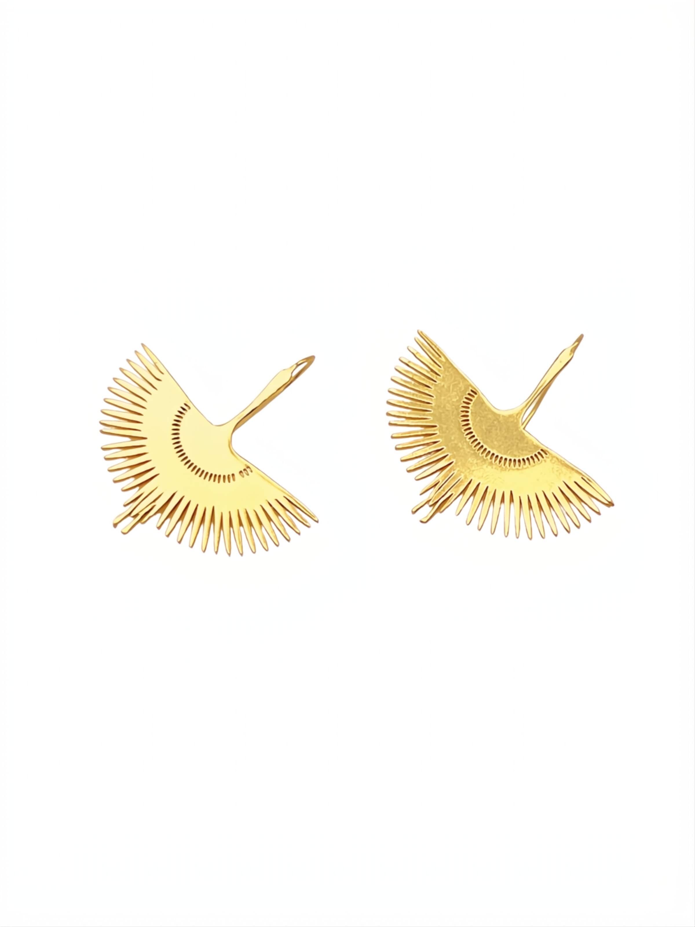 Les Reines Earrings 'The Peafowl' in Gold: front