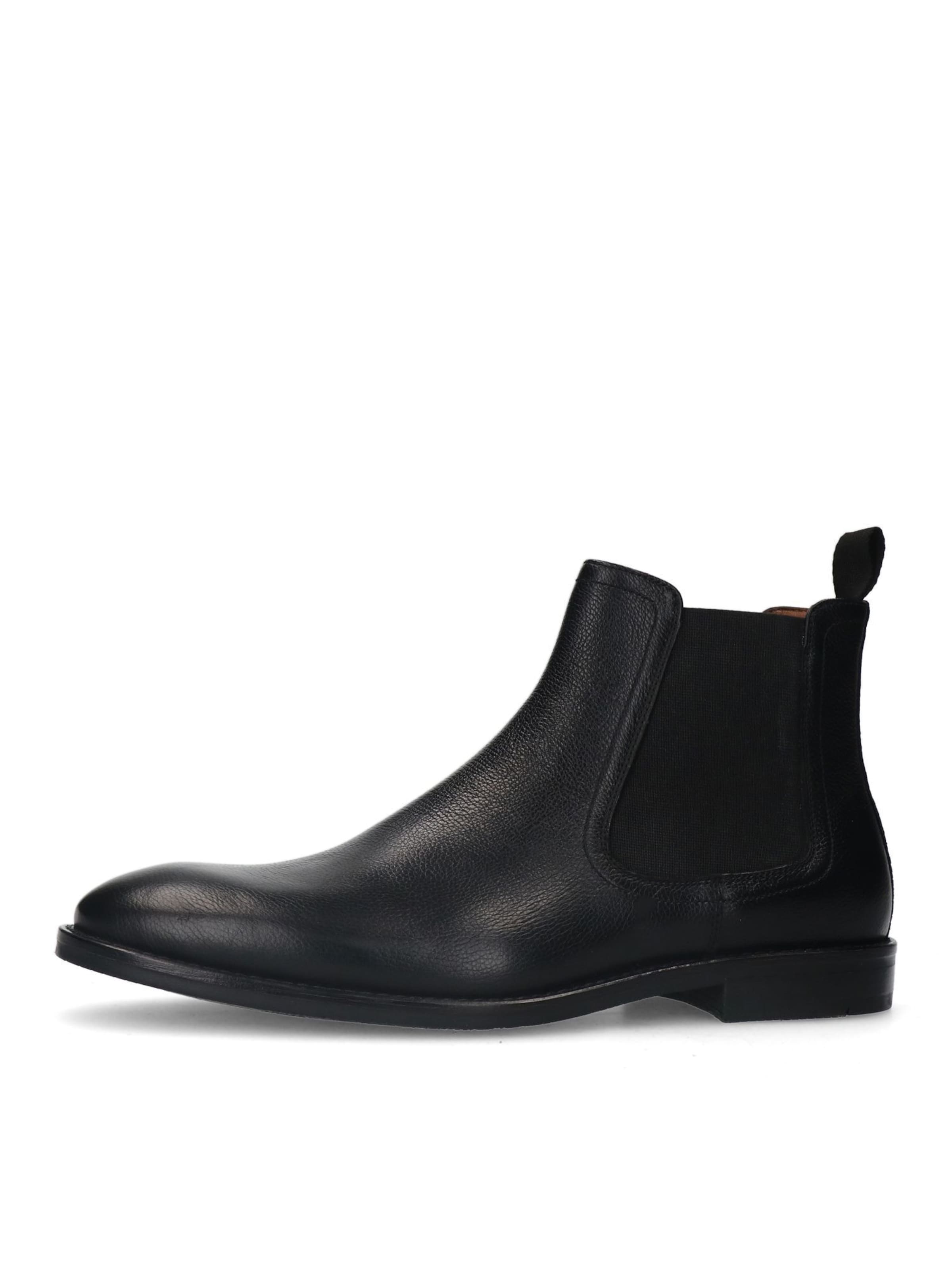 MANFIELD Boots in Black: front