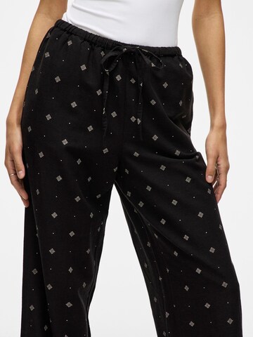 VILA Loose fit Trousers in Black