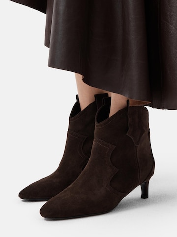 L37 HANDMADE SHOES - Botas pelo tornozelo 'TEXAS WIND' em castanho