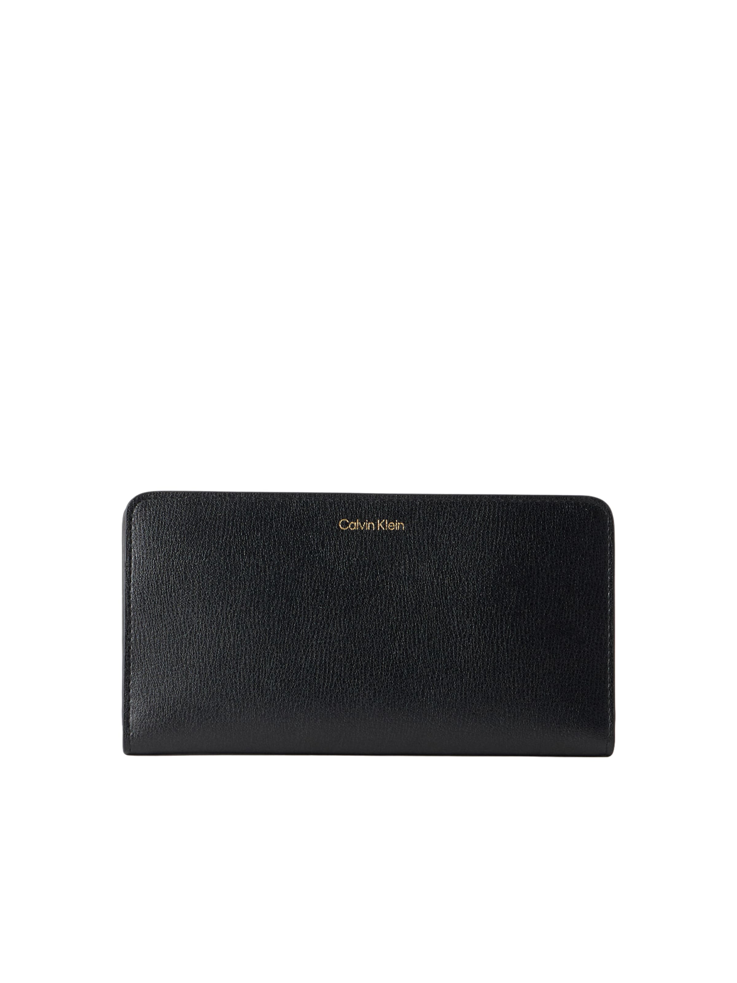 Portamonete 'PASSPORT' di Calvin Klein in nero: frontale