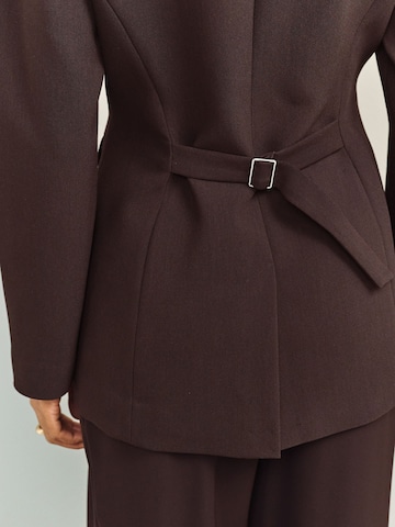 Next Blazer in Braun