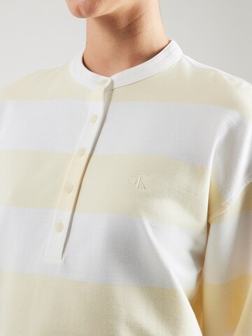 Calvin Klein Jeans - Camiseta 'VARSITY' en amarillo