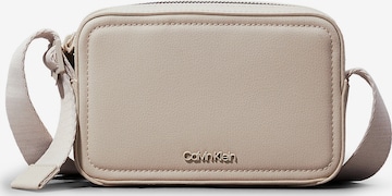 Calvin Klein Schoudertas in Beige: voorkant