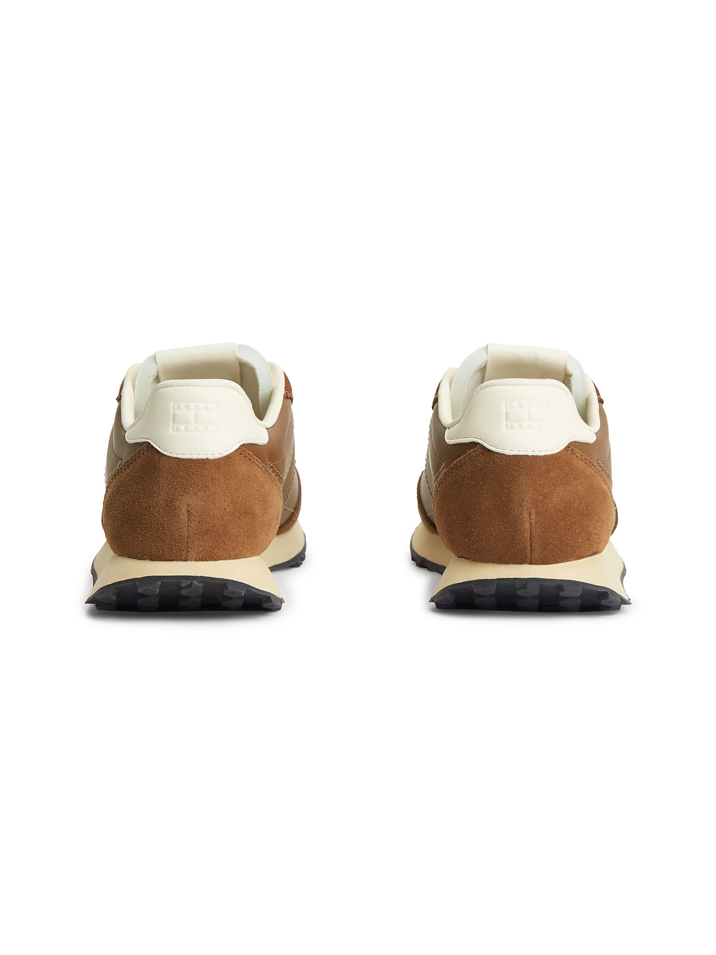 Tommy Jeans Sneaker in Braun