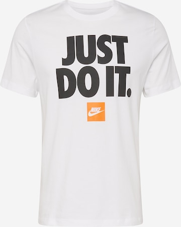 T-Shirt Nike Sportswear en blanc : devant