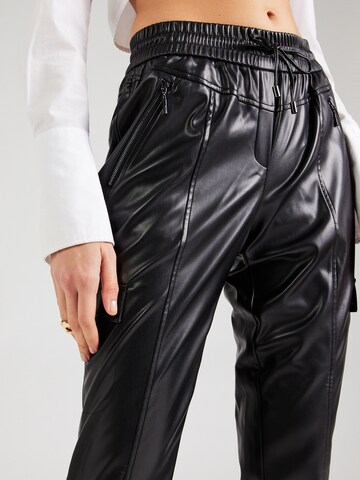Effilé Pantalon COMMA en noir
