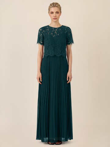 APART Evening Dress in Green: front