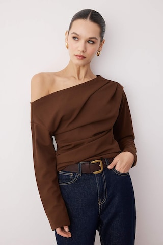 Trendyol Shirt in Bruin: voorkant