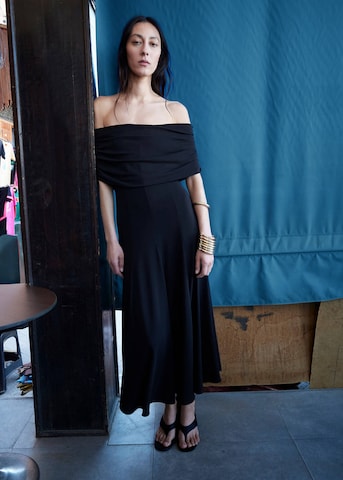 MANGO Kleid 'Gigi' in Schwarz: Vorderseite