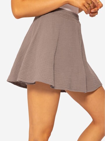 SASSYCLASSY Skirt in Brown