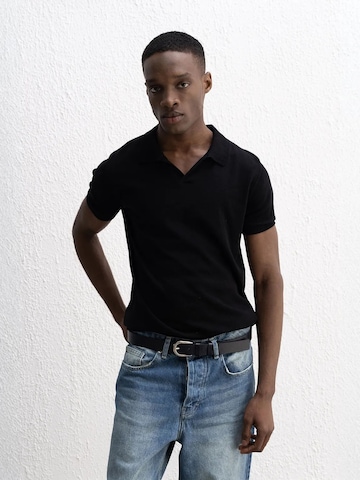 Maglietta di Giesto in nero: frontale