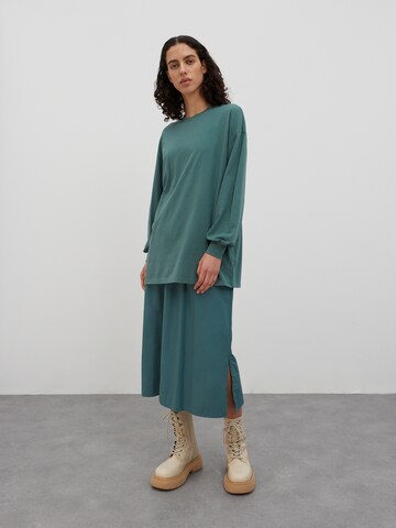 EDITED Longsleeve 'Clementine' (GOTS) in Grün