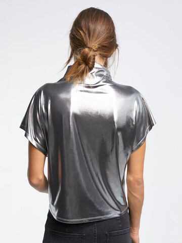 Lola Casademunt - Camiseta en plata