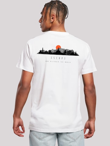 T-Shirt 'Escape Discover the World Asian Town' F4NT4STIC en blanc : devant