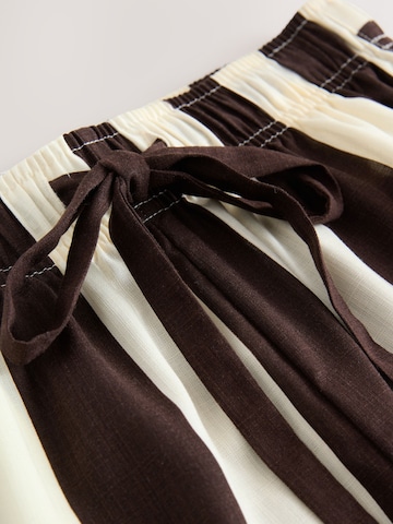 Next Loosefit Shorts in Braun