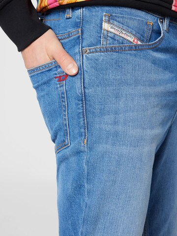 regular Jeans 'FINING' di DIESEL in blu