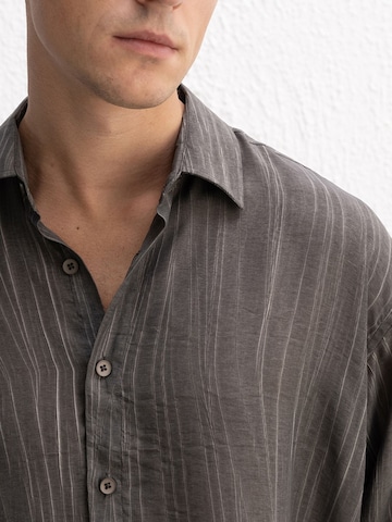 Giesto - Comfort Fit Camisa em cinzento