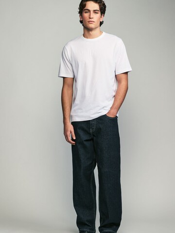 Next - Camiseta en blanco