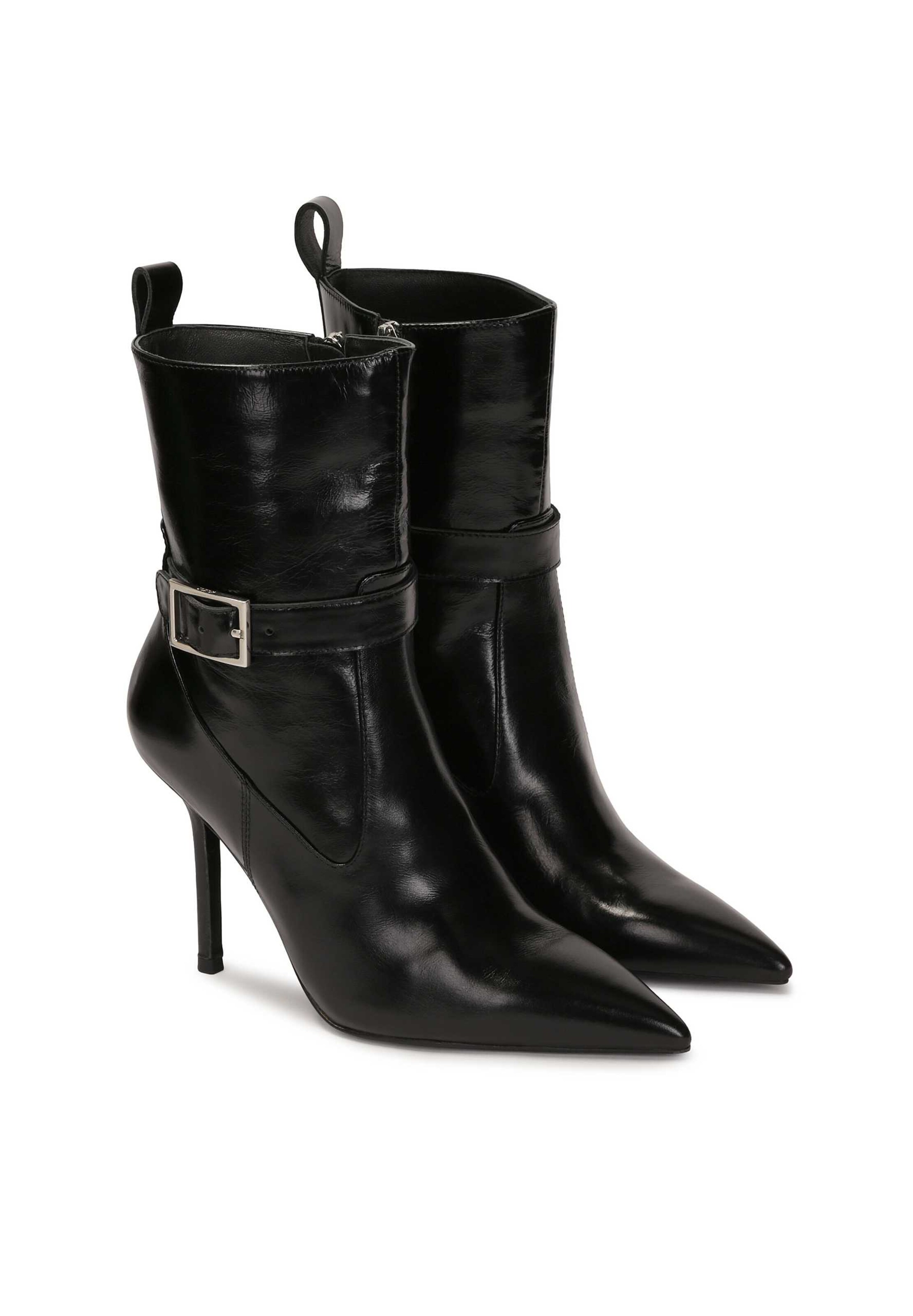 Kazar Къси ботуши в черно