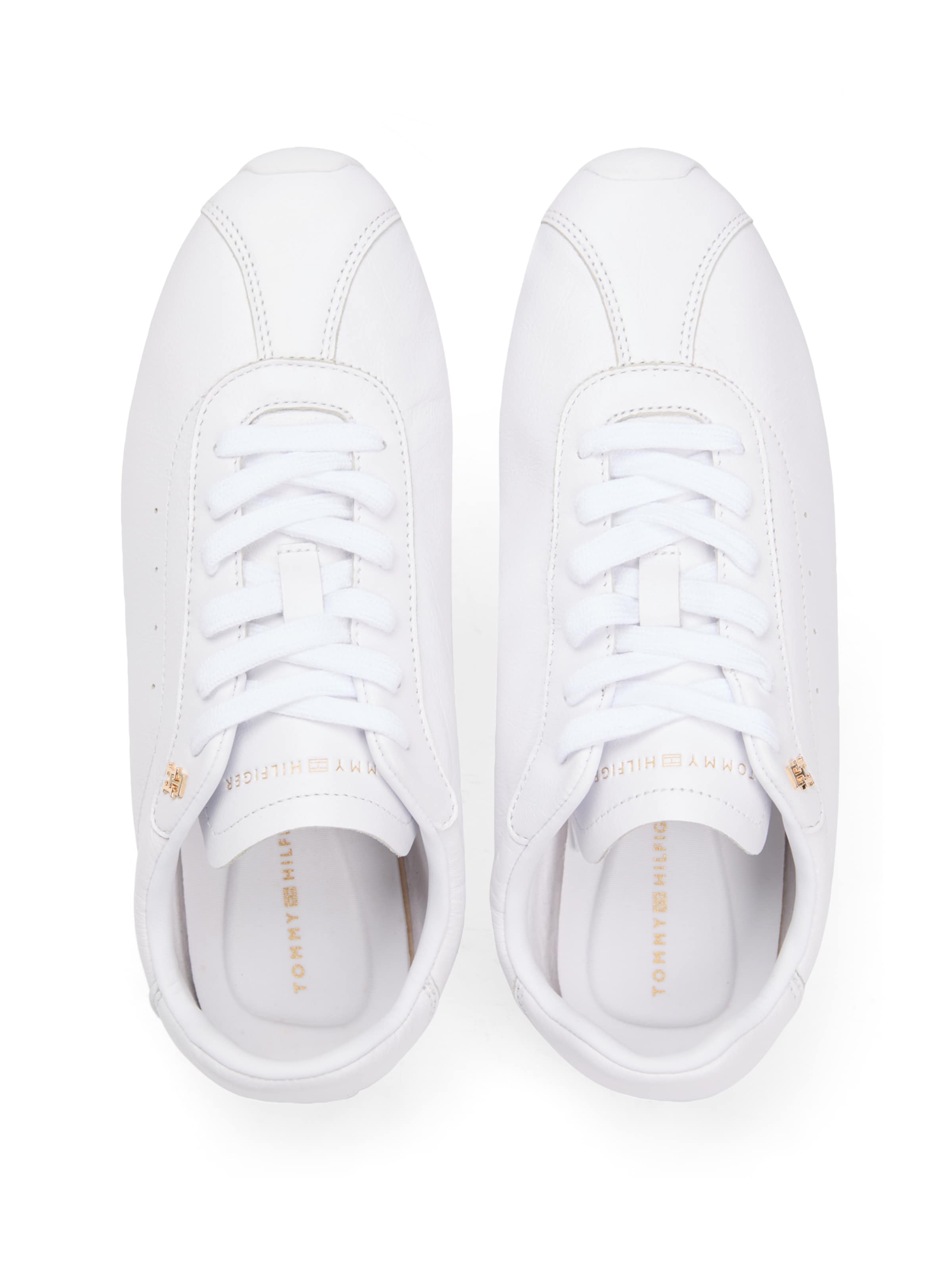 TOMMY HILFIGER Trampki niskie w kolorze biały