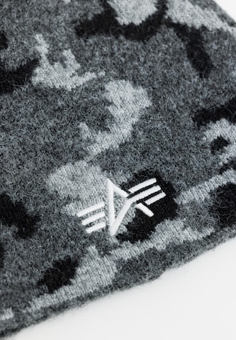 ALPHA INDUSTRIES Pipo 'Cone' värissä musta