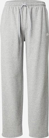 Nike Sportswear Housut 'CLUB' värissä harmaa: etupuoli