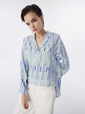 Twist Blouse in Blauw: voorkant