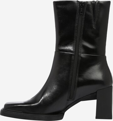 VAGABOND SHOEMAKERS Ankle Boots 'Edwina' in Black