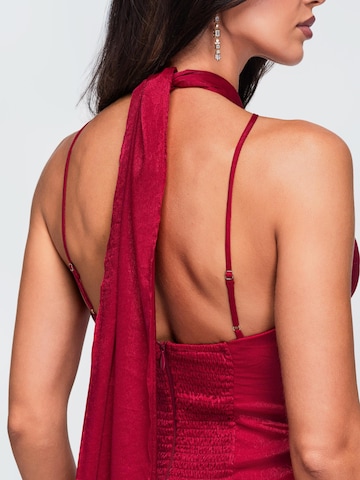 Abito da sera di Ombre in rosso