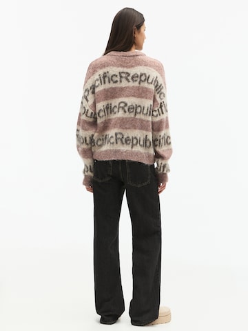 Pull&Bear Pullover in Rot