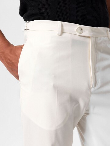 regular Pantaloni con piega frontale di Antioch in beige